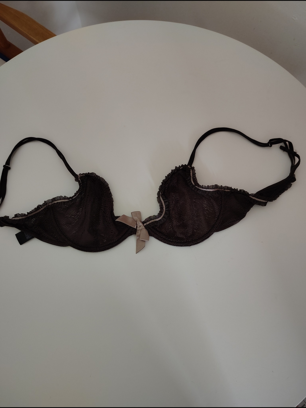 Sheer Lace Underwire Bra with Contrast Bow in Black